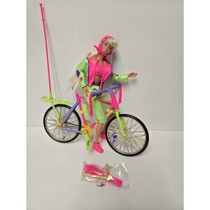 Bicyclin' Barbie Doll 1993 Mattel #11689